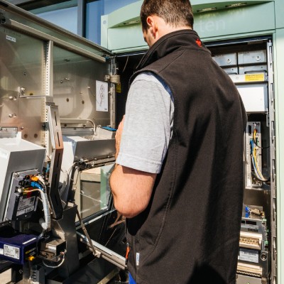 Gestion à distance des distributeurs automatiques à Charleroi